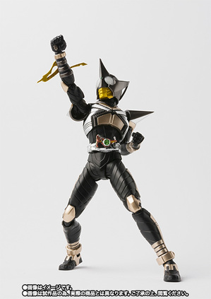 S.H.Figuarts（真骨彫製法） 仮面ライダーパンチホッパー 06